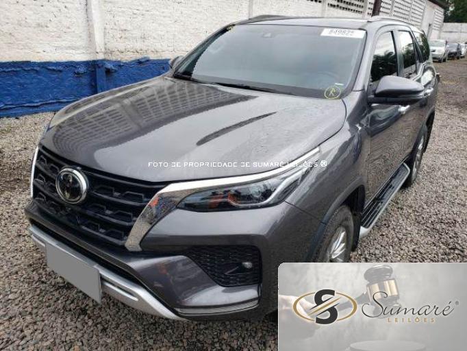 TOYOTA HILUX SW4 21/21