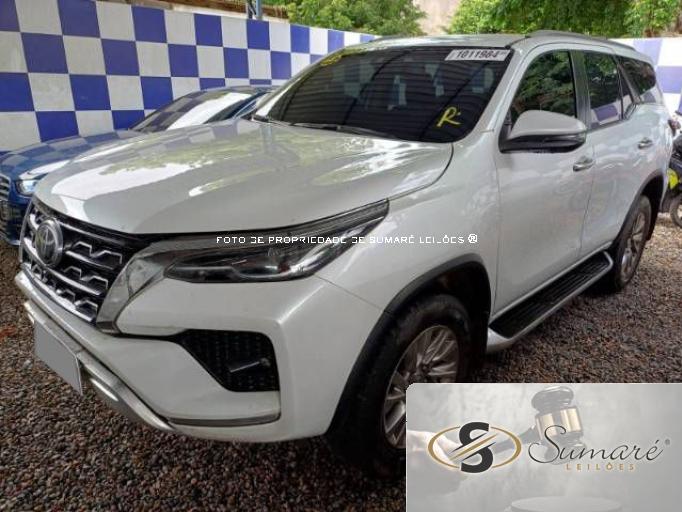 TOYOTA HILUX SW4 23/24