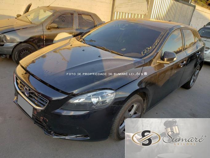 VOLVO V40 T4 15/15